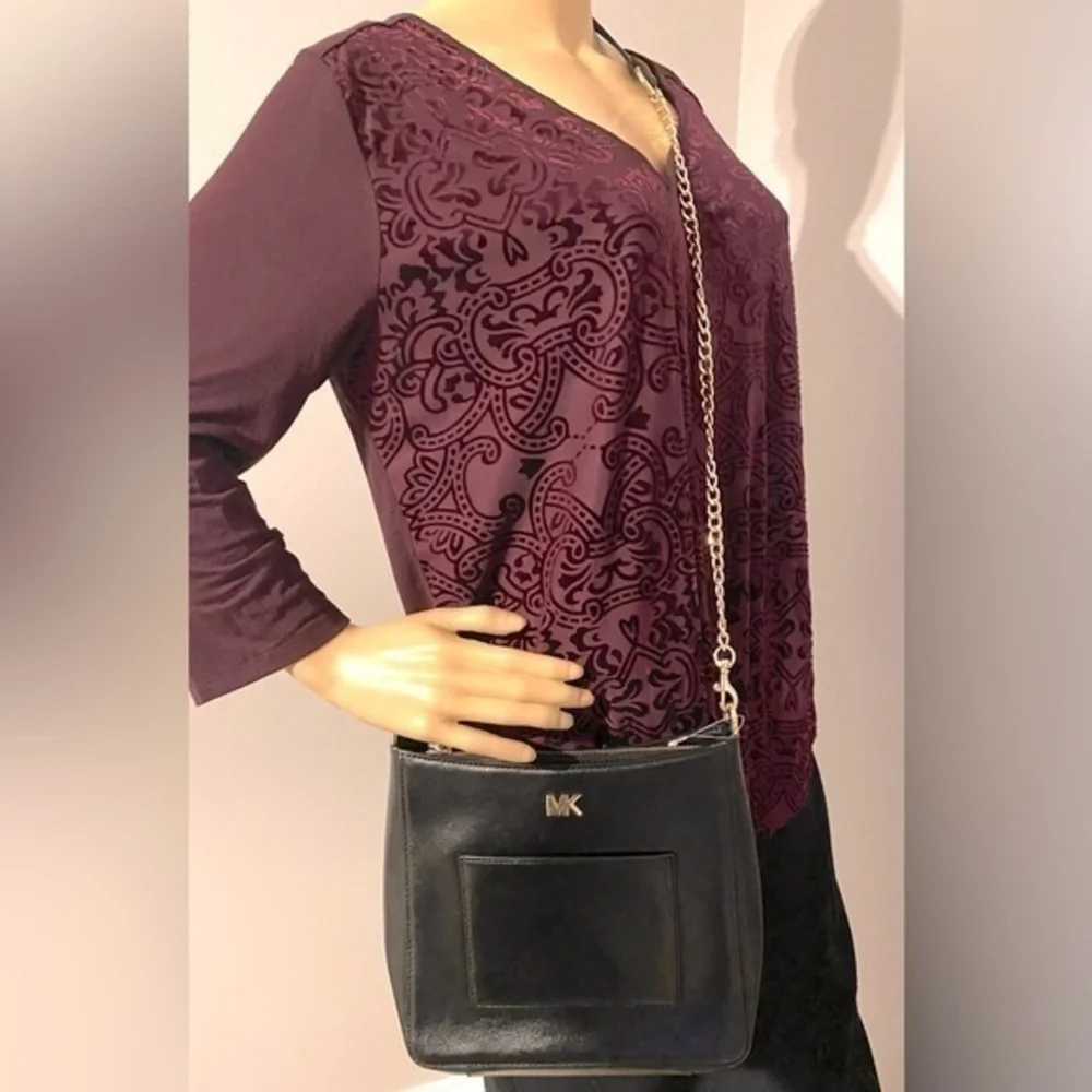 MICHAEL KORS Gloria Soft Leather Front Pocket Black Crossbody - Picture 3 of 17